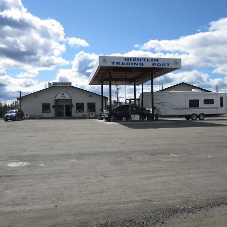 Nisutlin Trading Post Motel Teslin ภายนอก รูปภาพ